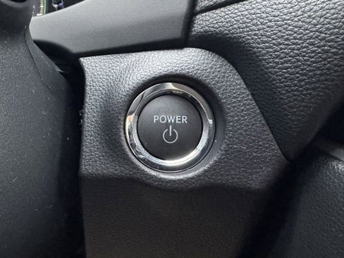 Used 2025 Toyota RAV4 XLE image 27