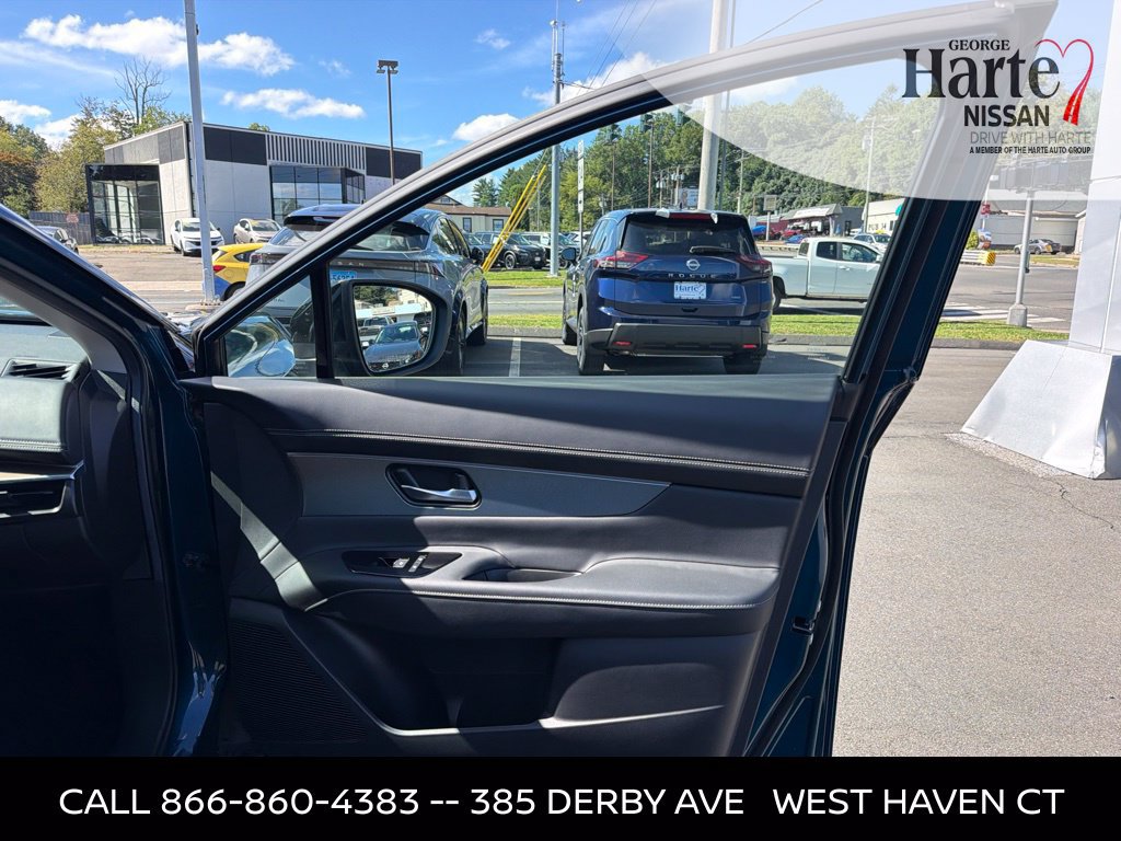 Certified 2025 Nissan Murano SL w/ Cargo Package AWD/4WD image 31