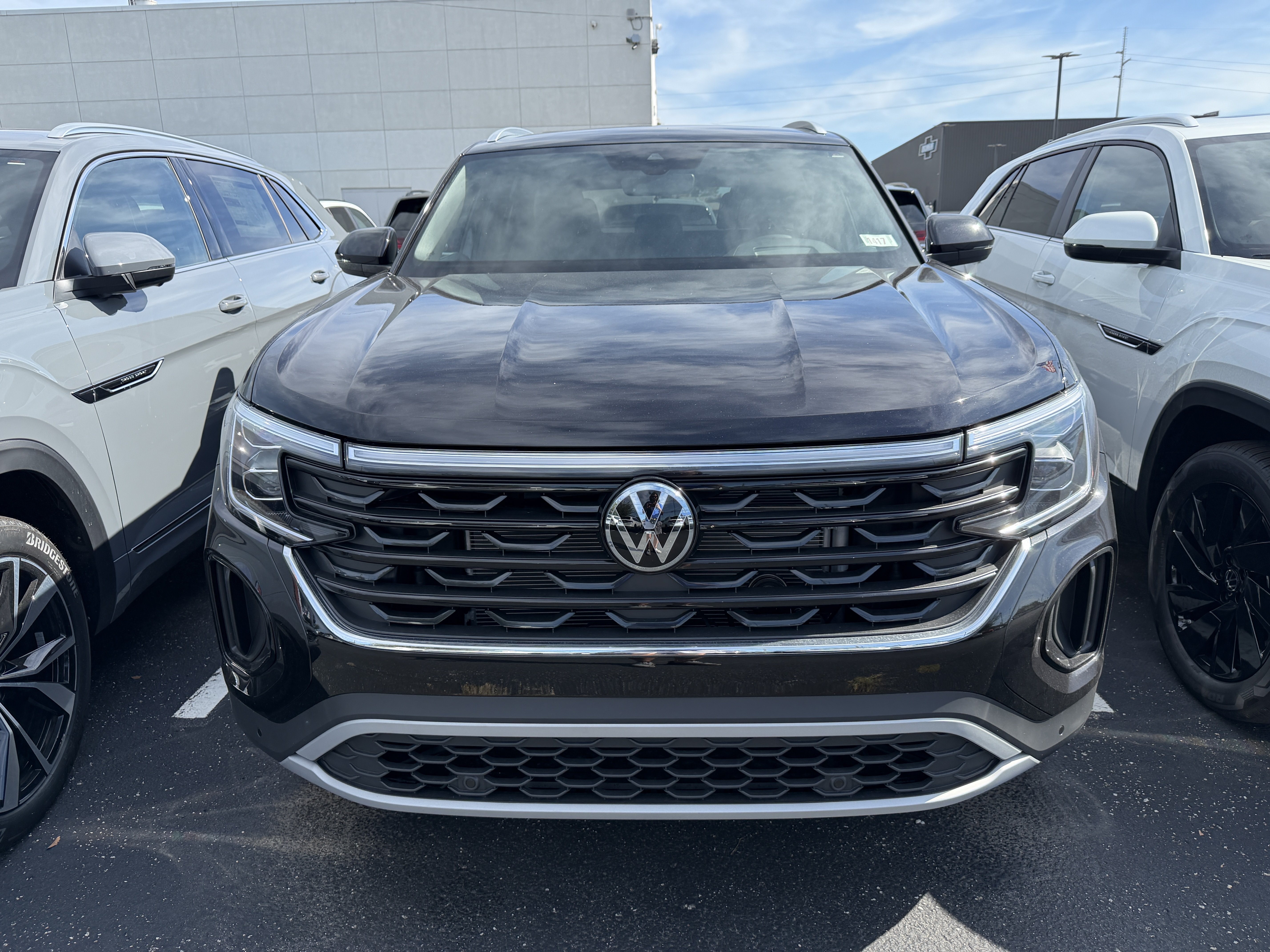 New 2026 Volkswagen Atlas Cross Sport SEL AWD/4WD image 3