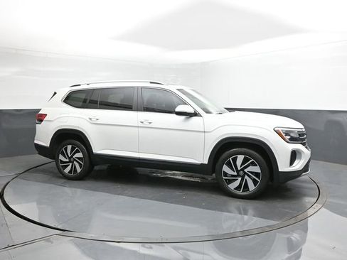 New 2025 Volkswagen Atlas SEL image 17