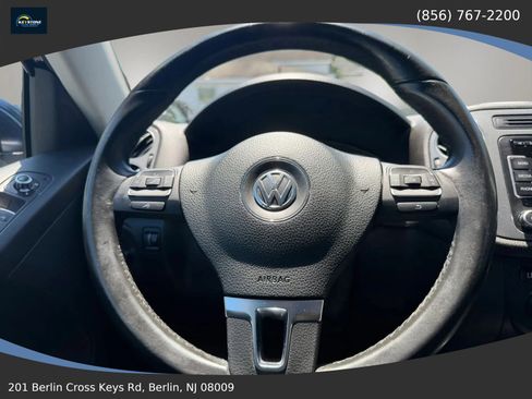 Used 2014 Volkswagen Tiguan SEL AWD/4WD image 17