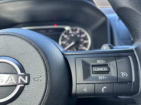 Used 2023 Nissan Rogue S AWD/4WD image 24