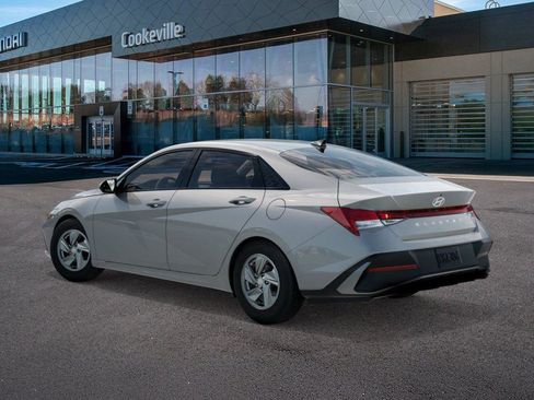 New 2026 Hyundai Elantra SE image 5