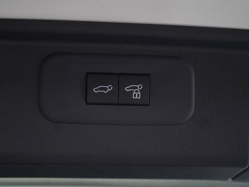 Used 2025 Toyota Grand Highlander AWD image 18