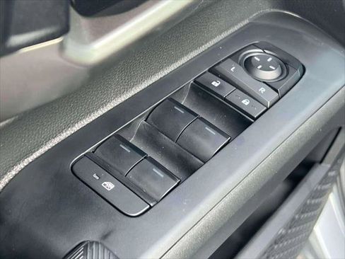 Certified 2025 Toyota Tacoma TRD Off-Road image 19