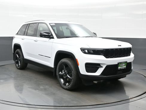 New 2025 Jeep Grand Cherokee Altitude AWD/4WD image 8
