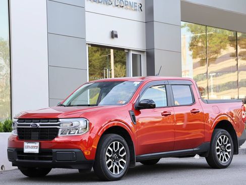 Used 2024 Ford Maverick Lariat FWD image 1