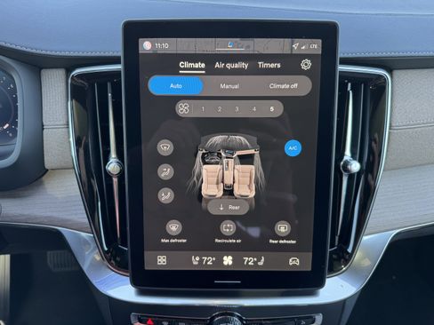 New 2026 Volvo XC90 B6 Plus w/ Protection Package image 24