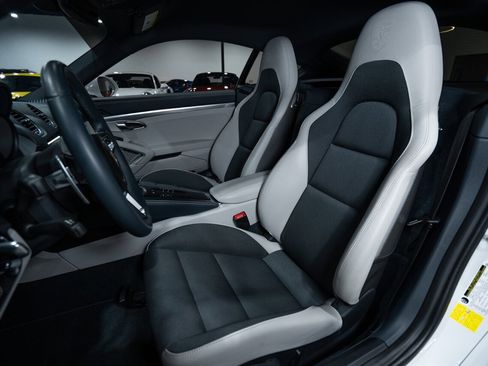 Used 2019 Porsche 718 Cayman S image 20