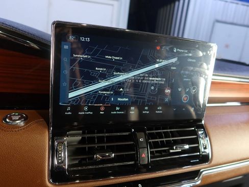 Used 2024 Lincoln Navigator Reserve AWD/4WD image 22