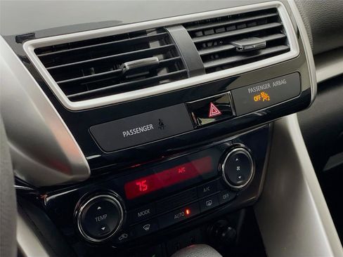 Used 2020 Mitsubishi Eclipse Cross LE image 18