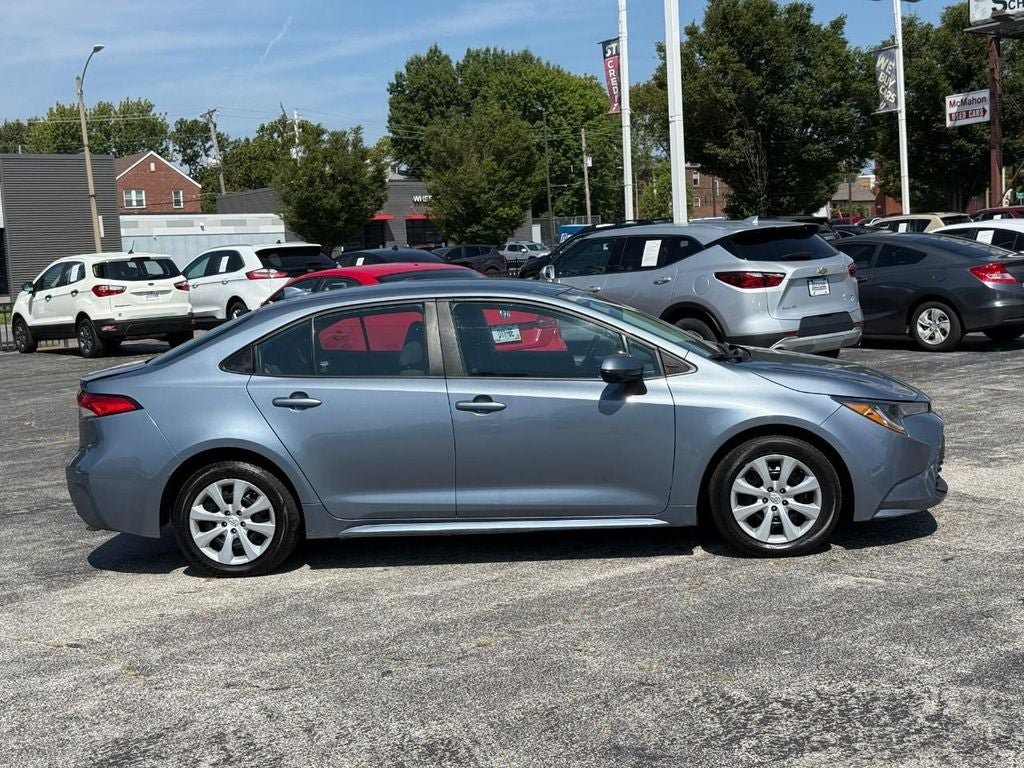 Used 2023 Toyota Corolla LE FWD image 5