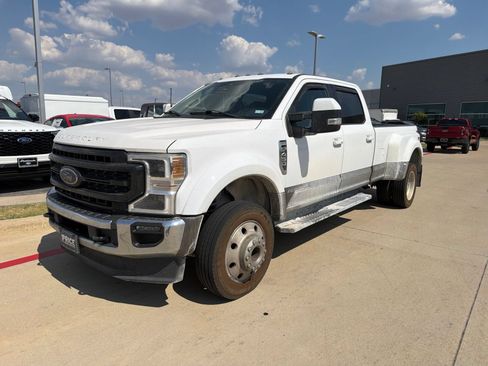 Used 2020 Ford F450 Lariat w/ Lariat Ultimate Package AWD/4WD image 3