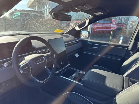 New 2026 GMC Sierra EV Elevation image 12