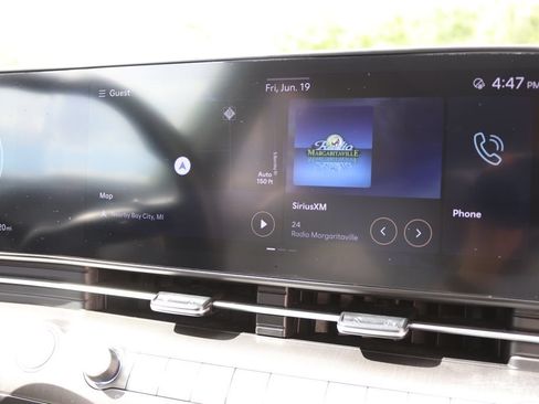 Used 2024 Hyundai Kona Limited FWD image 25