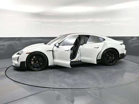 Certified 2025 Porsche Taycan Turbo GT image 41