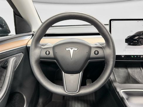 Used 2023 Tesla Model Y Performance AWD/4WD image 8