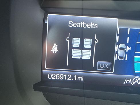 Used 2024 Ford Edge ST-Line w/ Class II Trailer Tow Package AWD/4WD image 8