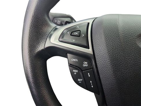 Used 2019 Ford Fusion SE image 32