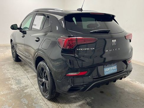 Used 2025 Buick Encore GX Sport Touring w/ Advanced Technology Package image 9