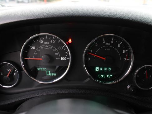 Used 2017 Jeep Wrangler Rubicon w/ Connectivity Group image 25