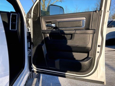 Used 2022 RAM 1500 Classic Warlock w/ Electronics Group image 11