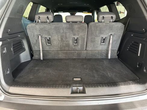 Used 2025 GMC Acadia Elevation image 44