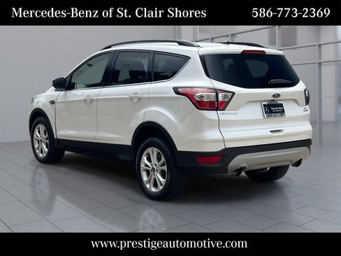 Used 2018 Ford Escape SE AWD/4WD image 3