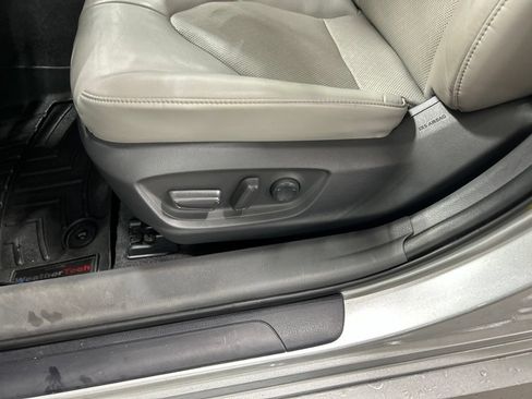 Used 2021 Toyota Camry XLE w/ Navigation Package FWD image 12