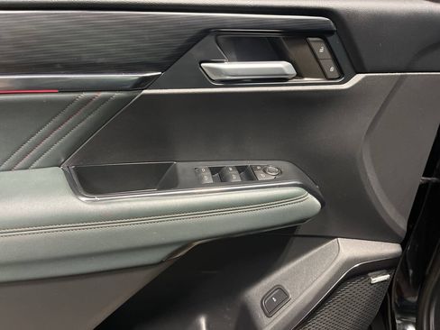 Used 2024 GMC Acadia AT4 w/ Luxury Package AWD/4WD image 17