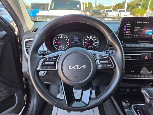 Used 2023 Kia Seltos EX image 27