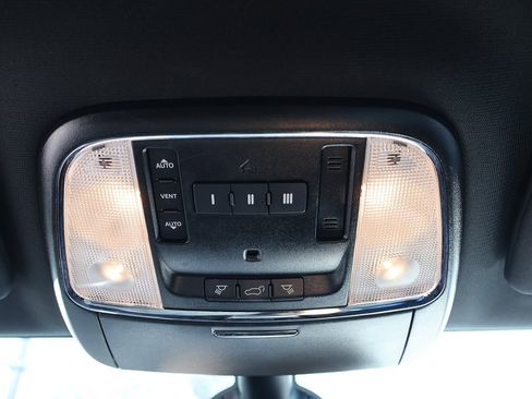 Used 2020 Dodge Durango GT image 44