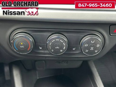 Used 2025 Chevrolet Trax RS w/ Driver Confidence Package FWD image 15