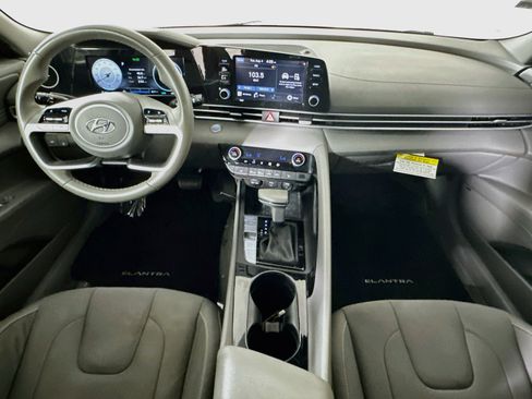 Used 2022 Hyundai Elantra SEL w/ Convenience + Premium Package FWD image 27