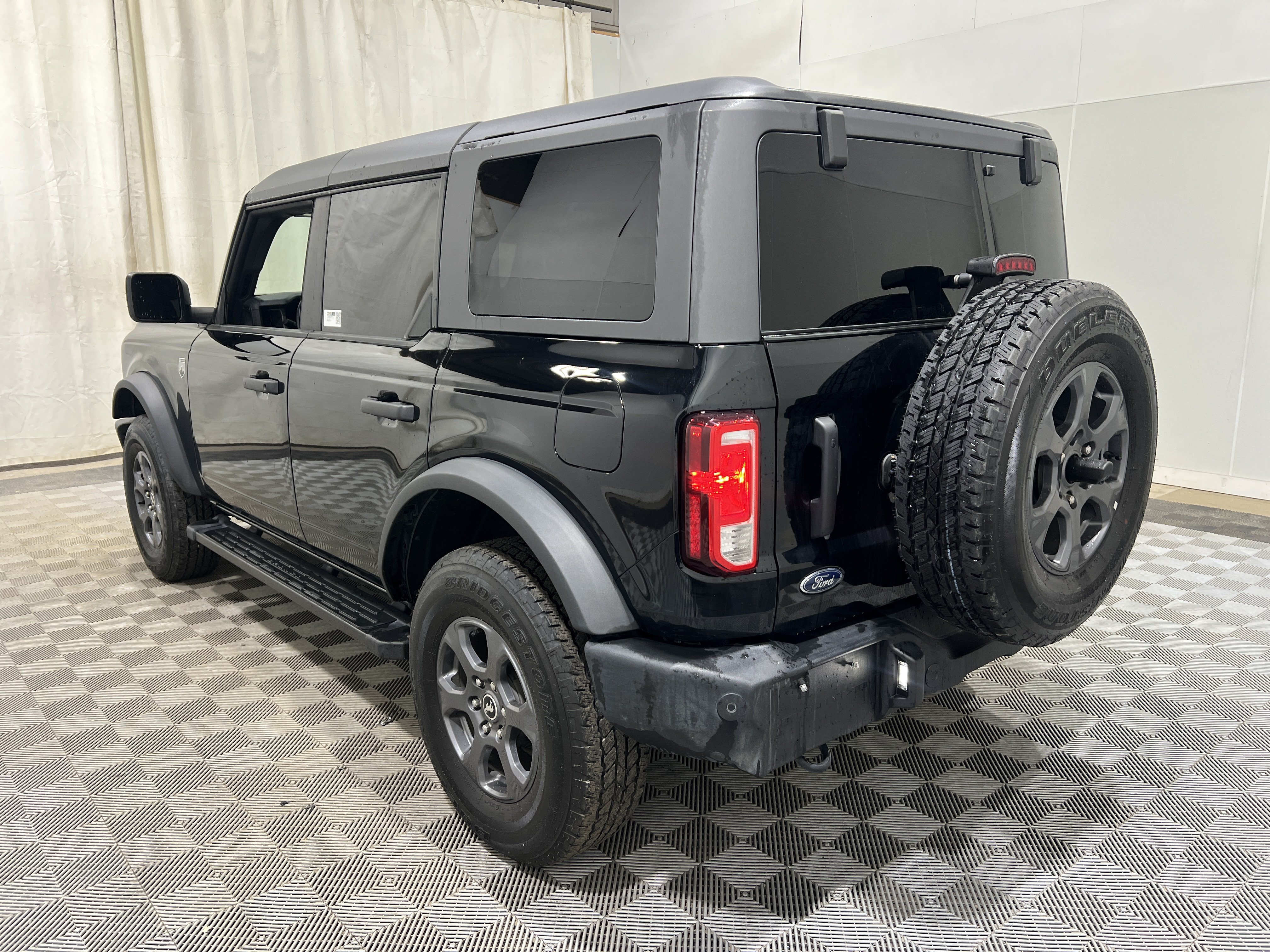 Used 2025 Ford Bronco Big Bend AWD/4WD image 2