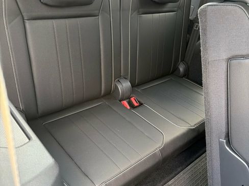 Used 2022 Volkswagen Tiguan SE FWD image 15