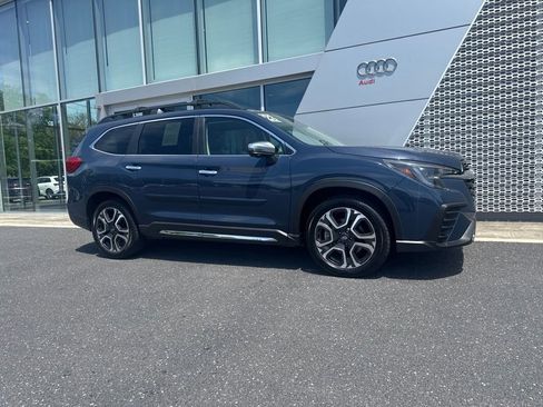 Used 2023 Subaru Ascent Touring AWD/4WD image 23
