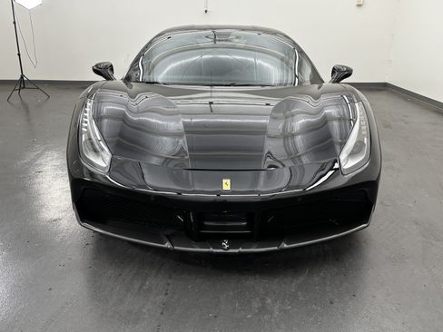 Used 2016 Ferrari 488 GTB RWD image 2