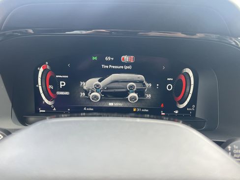 New 2026 Nissan Pathfinder Platinum FWD image 10