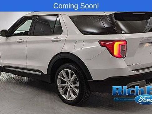 Certified 2023 Ford Explorer Platinum w/ Technology Package image 4