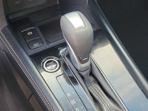 Certified 2023 Nissan Kicks SR w/ SR Premium Package FWD image 27