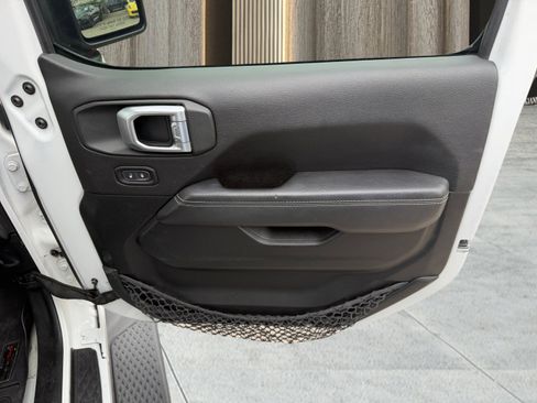 Used 2020 Jeep Gladiator Overland image 56