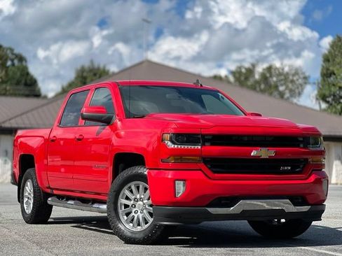Used 2017 Chevrolet Silverado 1500 LT w/ All Star Edition AWD/4WD image 3