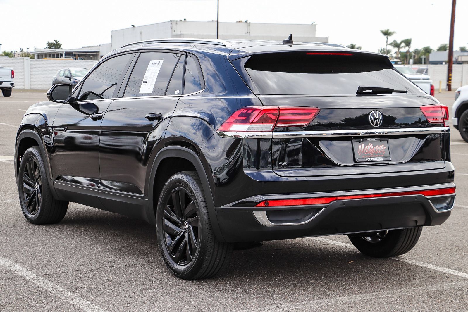 Used 2023 Volkswagen Atlas Cross Sport SE w/ Black Wheel Package FWD image 8