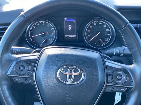 Used 2023 Toyota Camry SE image 7