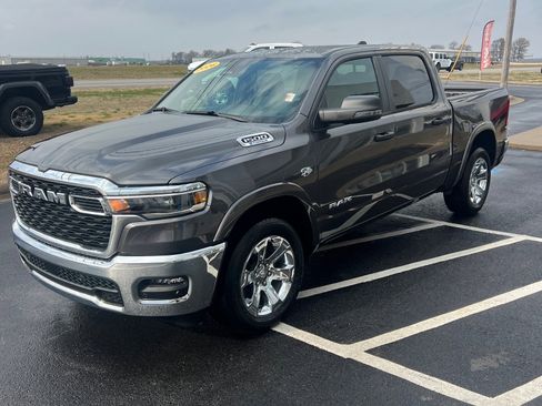 New 2026 RAM 1500 4x4 Crew Cab image 2