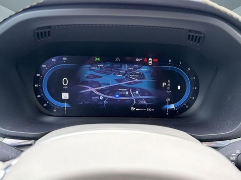 Used 2024 Volvo XC60 B5 Plus w/ Climate Package image 21