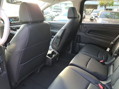New 2026 Honda Odyssey EX-L image 10