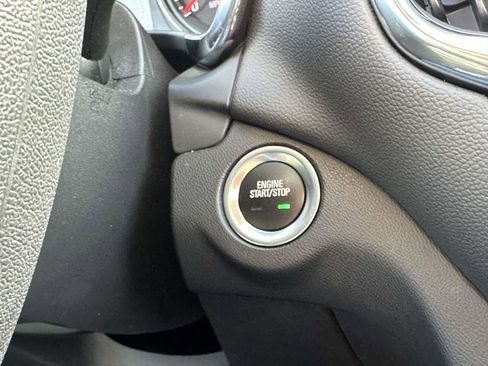 Certified 2023 Chevrolet Equinox LT image 32