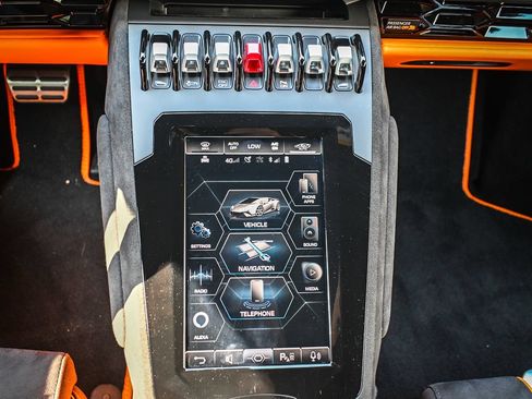 Used 2024 Lamborghini Huracan Tecnica RWD image 16